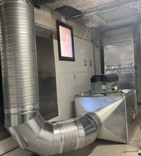 Pose hotte aspirante professionnelle moteur caisson à Avignon 84